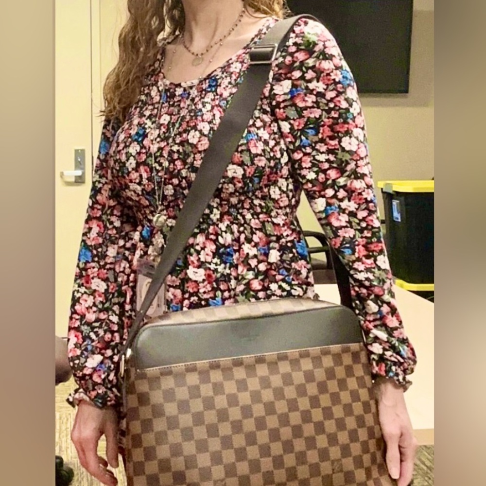 WOW POSHMARK - Authentic Louis Vuitton Damier Ebene Crossbody Shoulder Bag
